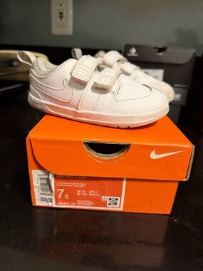 Nike Kids White Velcro Sneakers